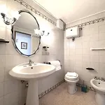 Via Del Poggio With A Big Terrace Appartement *