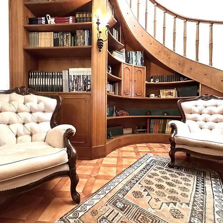 Appartement Via Del Poggio With A Big Terrace