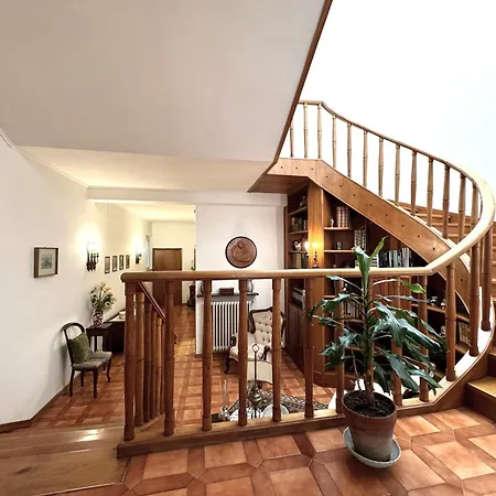 Via Del Poggio With A Big Terrace Apartment