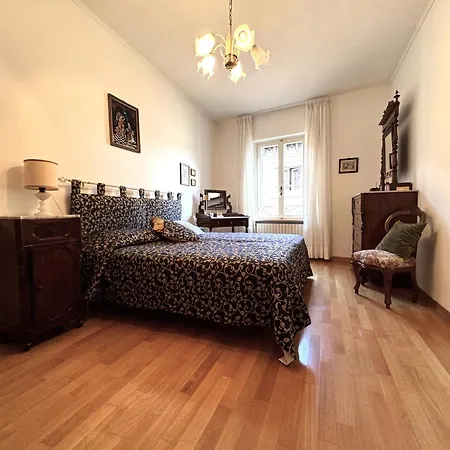 Via Del Poggio With A Big Terrace Apartment *