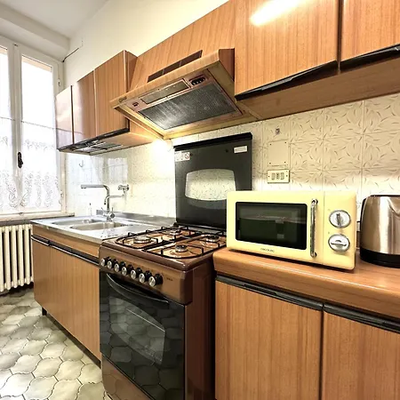 Via Del Poggio With A Big Terrace Apartment *