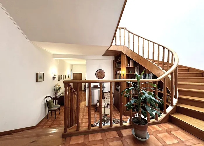 Via Del Poggio With A Big Terrace Apartment