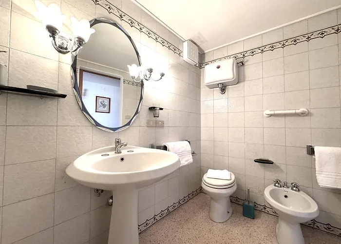 Via Del Poggio With A Big Terrace Apartment *