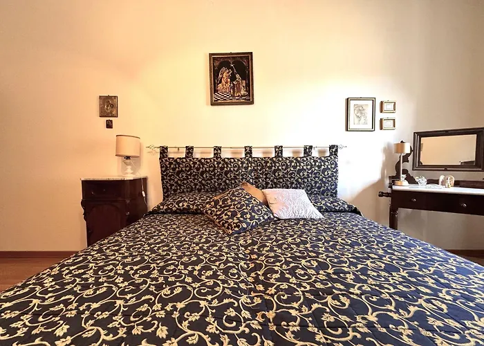 Via Del Poggio With A Big Terrace *