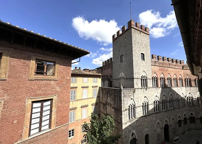 Apartment Via Del Poggio With A Big Terrace *