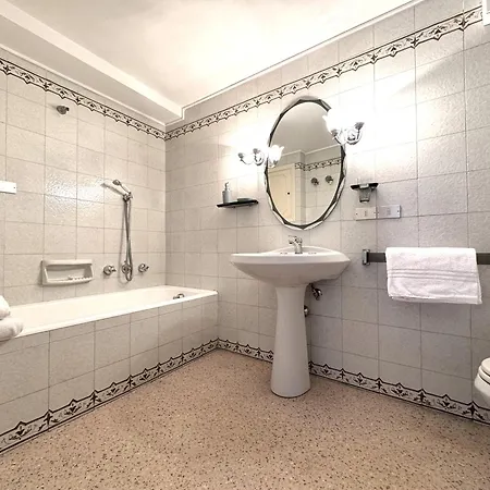 Via Del Poggio With A Big Terrace Apartamento Siena