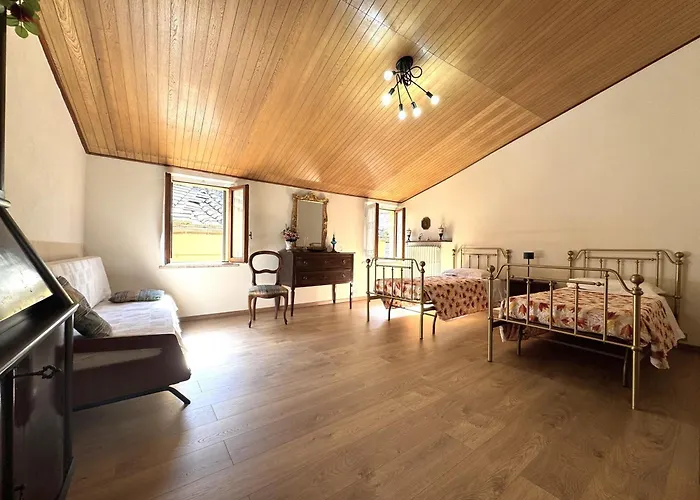 Via Del Poggio With A Big Terrace Siena