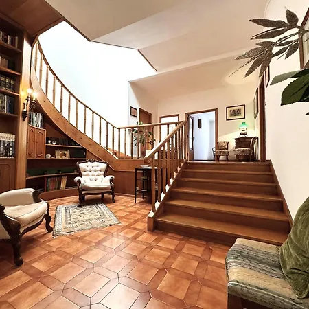 Via Del Poggio With A Big Terrace Appartement *